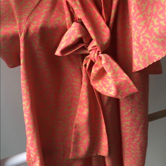 Beautiful patterned blouse with bow - Picture 2 of 2